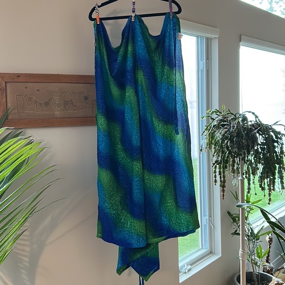 Beach, club, cruise wear, 2 piece outfit, very pretty, unfortunately too small - Picture 4 of 6